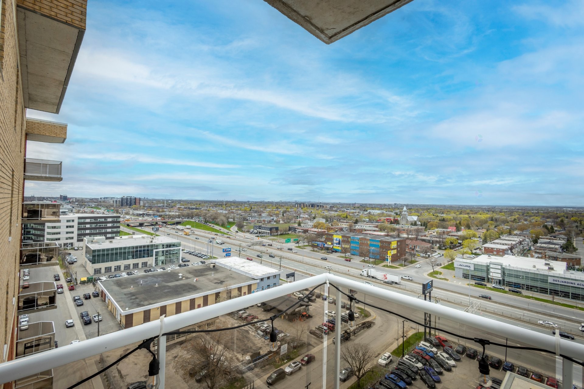 









7705


Rue du Mans

, 1502,
Montréal (Saint-Léonard),




QC
H1S2A2

