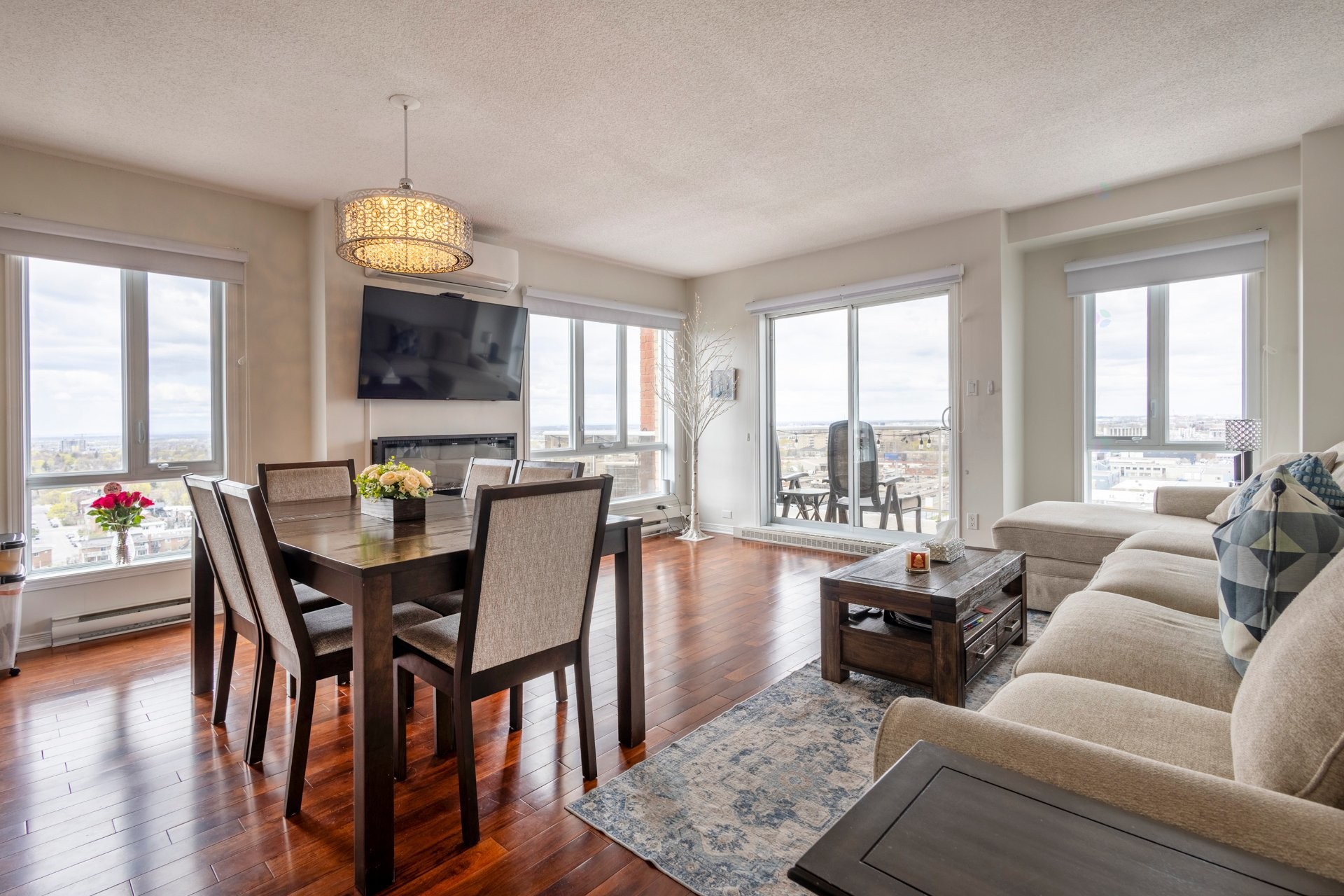 









7705


Rue du Mans

, 1502,
Montréal (Saint-Léonard),




QC
H1S2A2

