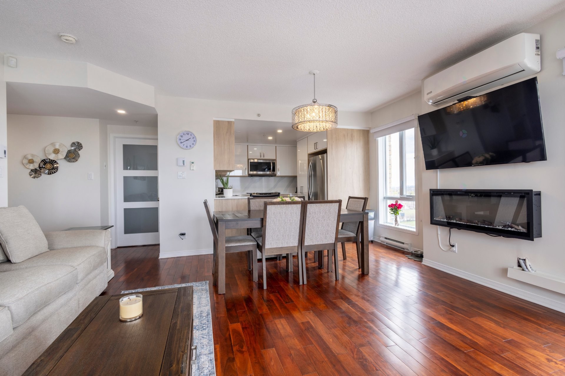 









7705


Rue du Mans

, 1502,
Montréal (Saint-Léonard),




QC
H1S2A2

