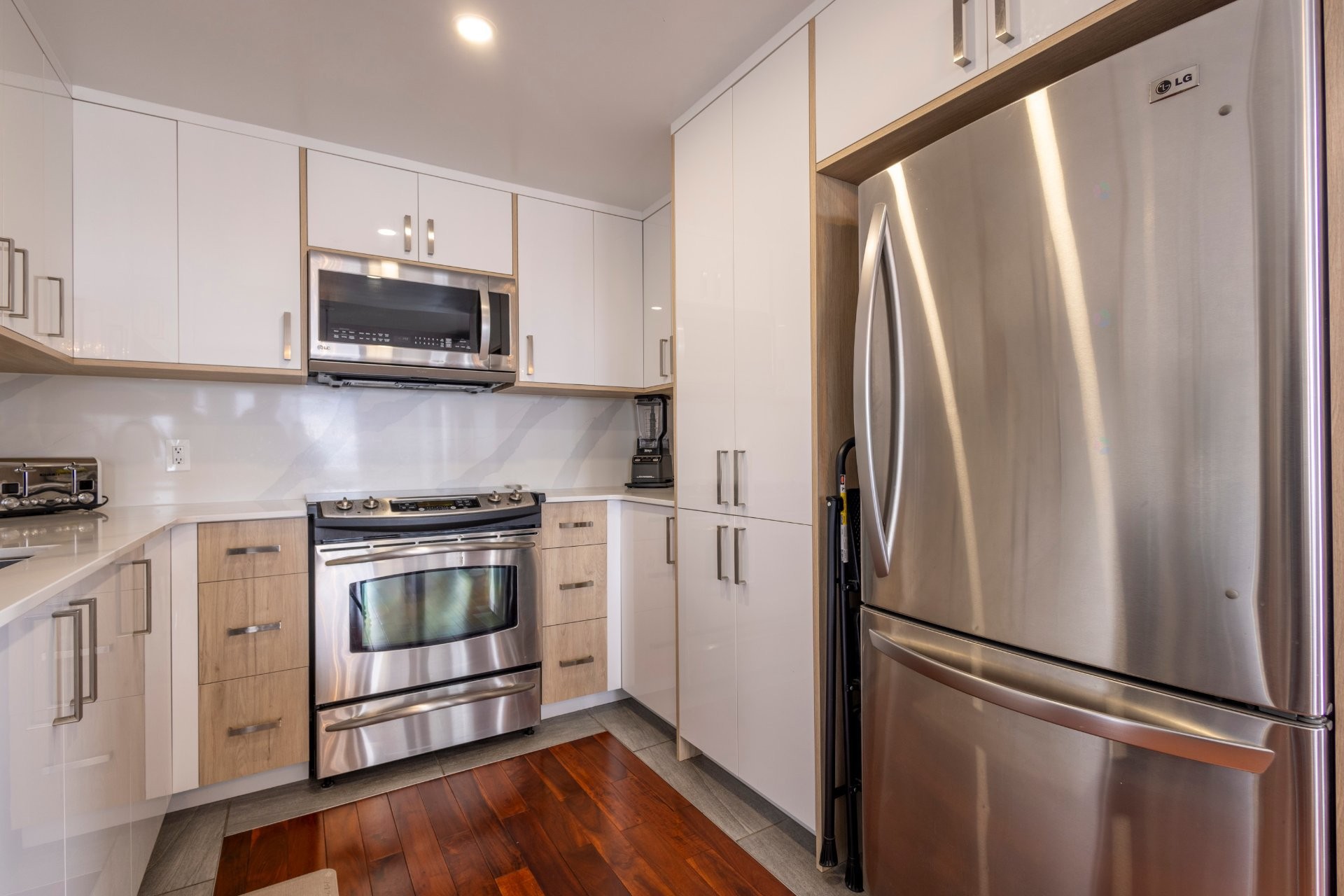 









7705


Rue du Mans

, 1502,
Montréal (Saint-Léonard),




QC
H1S2A2

