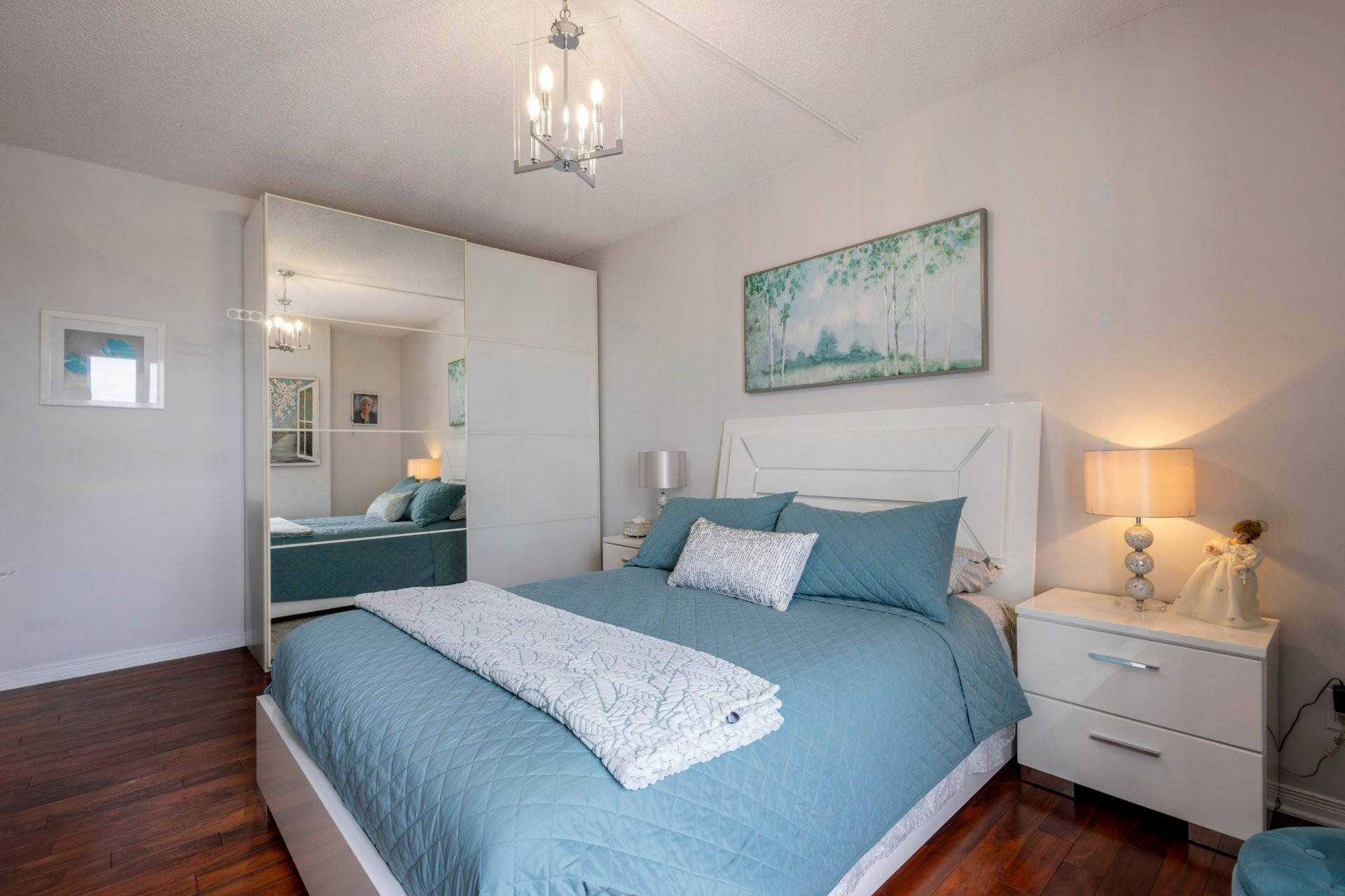 









7705


Rue du Mans

, 1502,
Montréal (Saint-Léonard),




QC
H1S2A2

