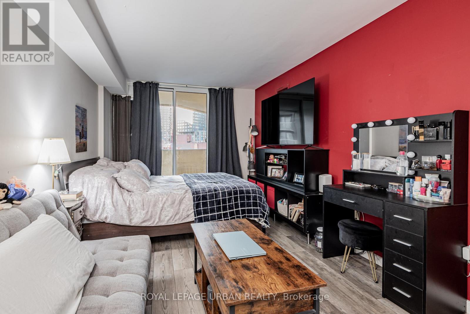 












505 - 25 MAITLAND STREET

,
Toronto,




Ontario
M4Y2W1

