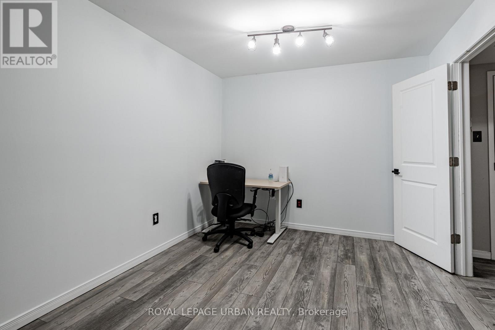 












505 - 25 MAITLAND STREET

,
Toronto,




Ontario
M4Y2W1

