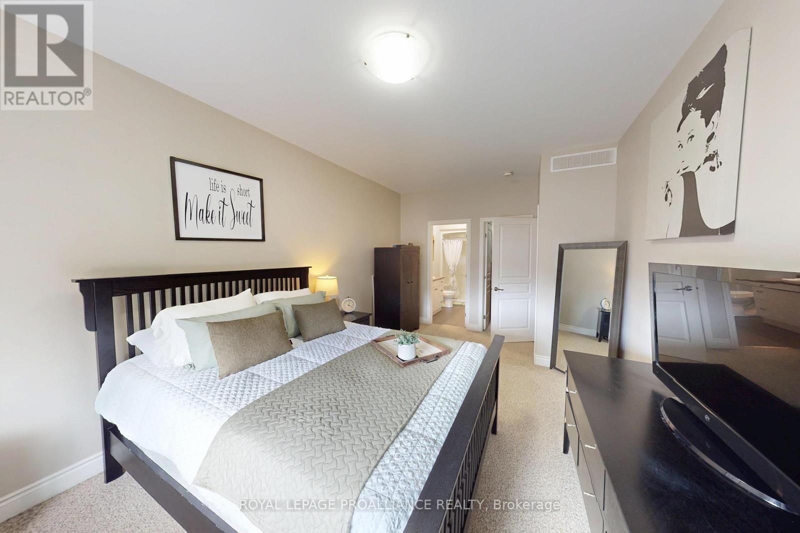 












23 LEDGEROCK COURT

,
Quinte West (Sidney Ward),




Ontario
K8R0A1

