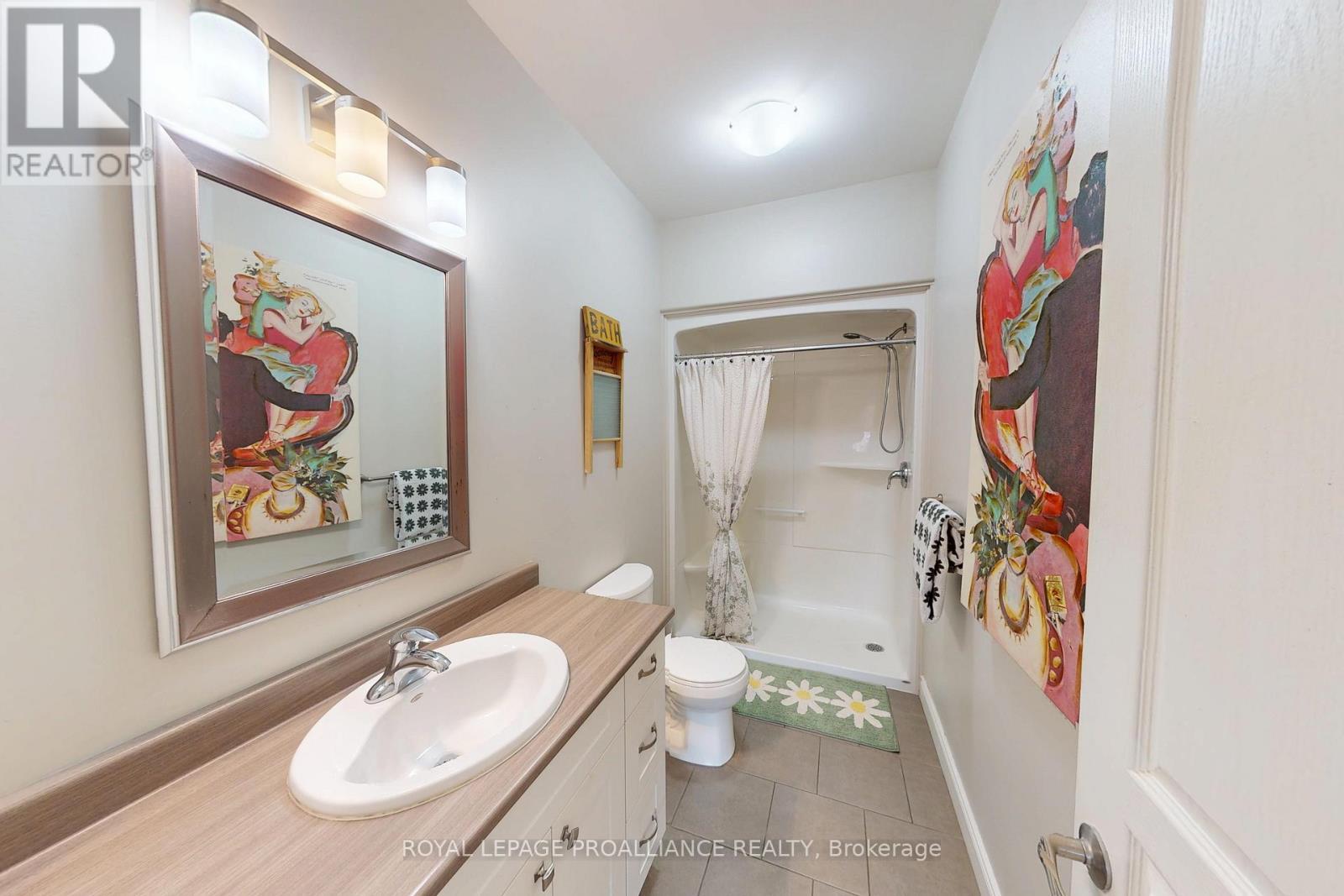 












23 LEDGEROCK COURT

,
Quinte West (Sidney Ward),




Ontario
K8R0A1

