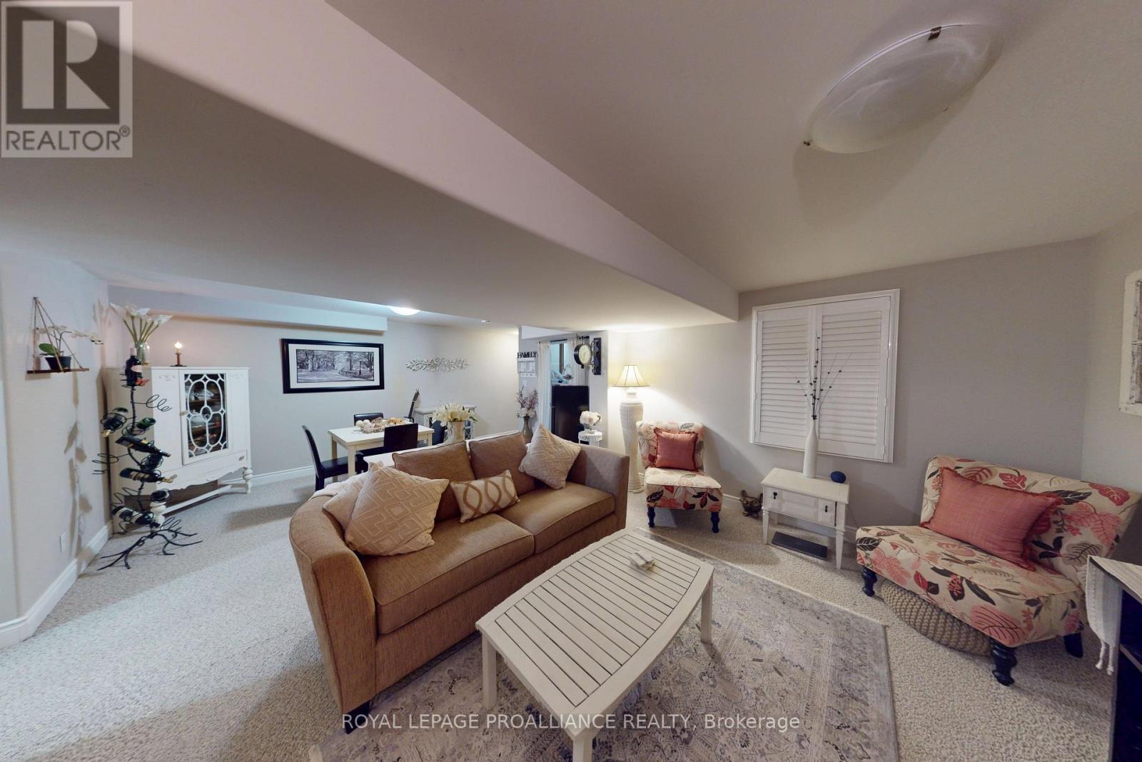 












23 LEDGEROCK COURT

,
Quinte West (Sidney Ward),




Ontario
K8R0A1

