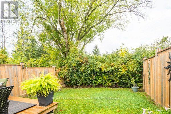 












23 LEDGEROCK COURT

,
Quinte West (Sidney Ward),




Ontario
K8R0A1

