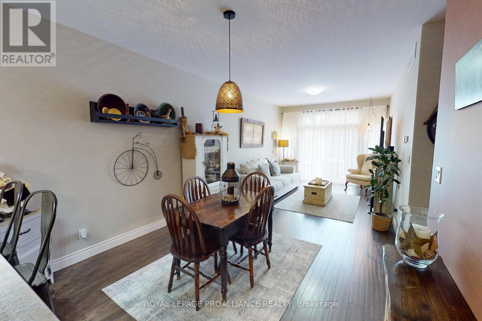 












23 LEDGEROCK COURT

,
Quinte West (Sidney Ward),




Ontario
K8R0A1

