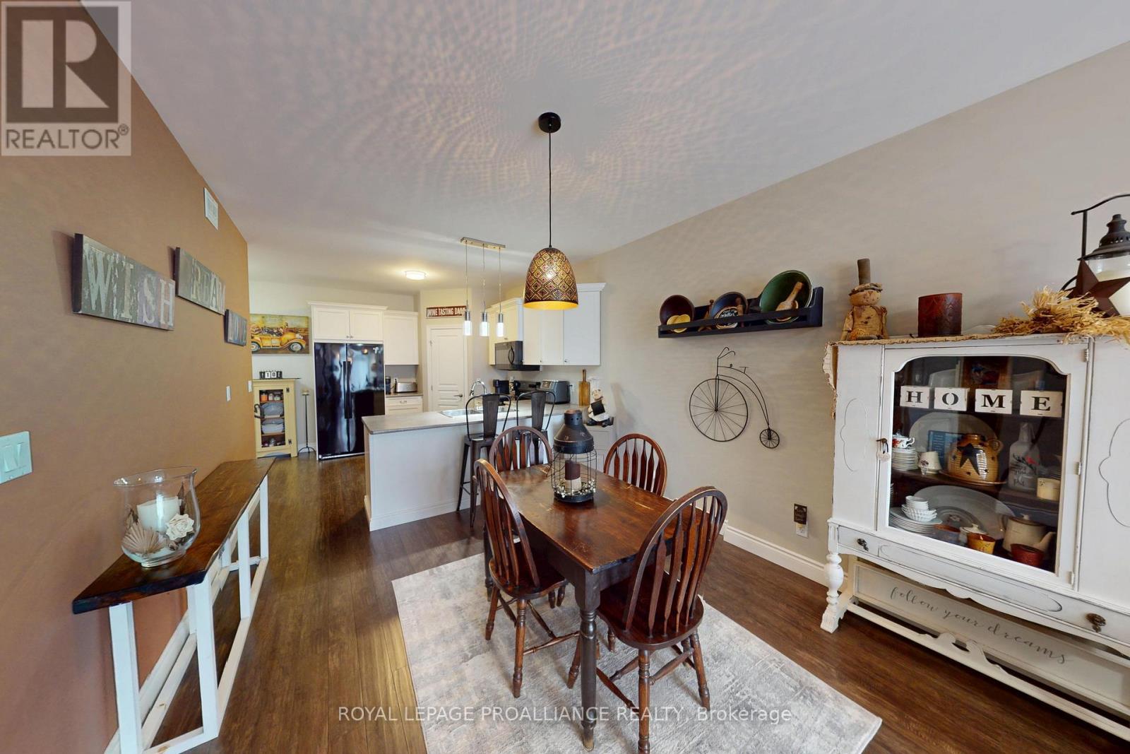 












23 LEDGEROCK COURT

,
Quinte West (Sidney Ward),




Ontario
K8R0A1

