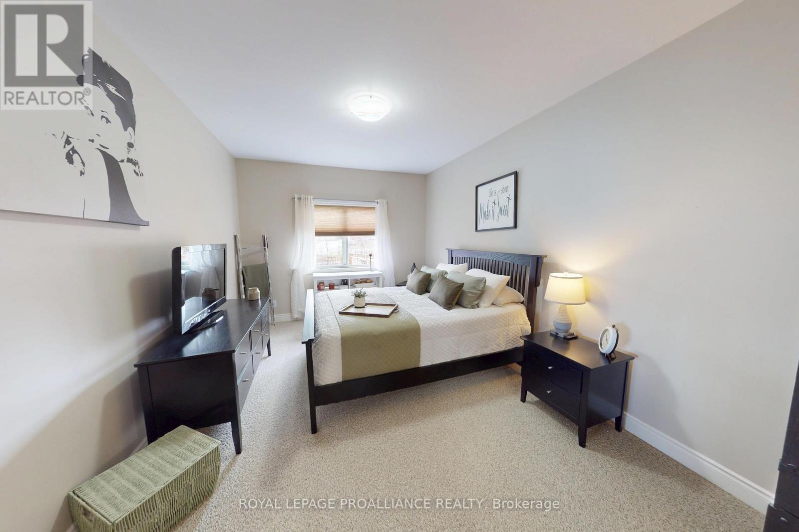 












23 LEDGEROCK COURT

,
Quinte West (Sidney Ward),




Ontario
K8R0A1

