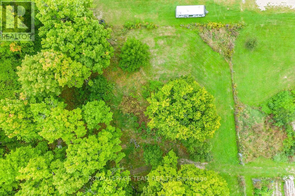 












00 GILLAN ROAD

,
Renfrew,







Ontario
K7V4L3

