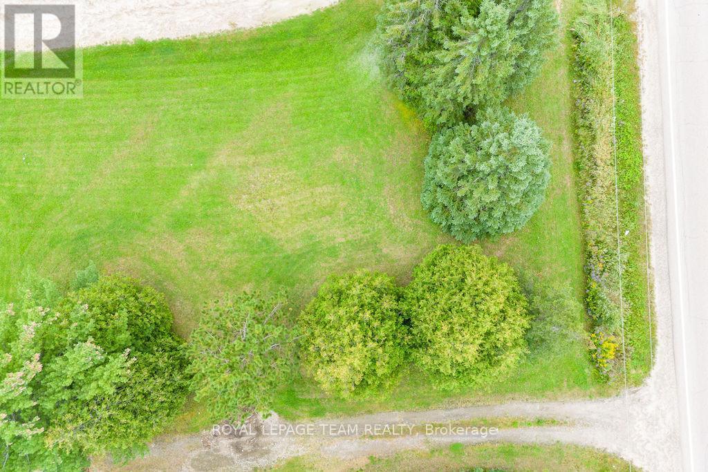 












00 GILLAN ROAD

,
Renfrew,







Ontario
K7V4L3

