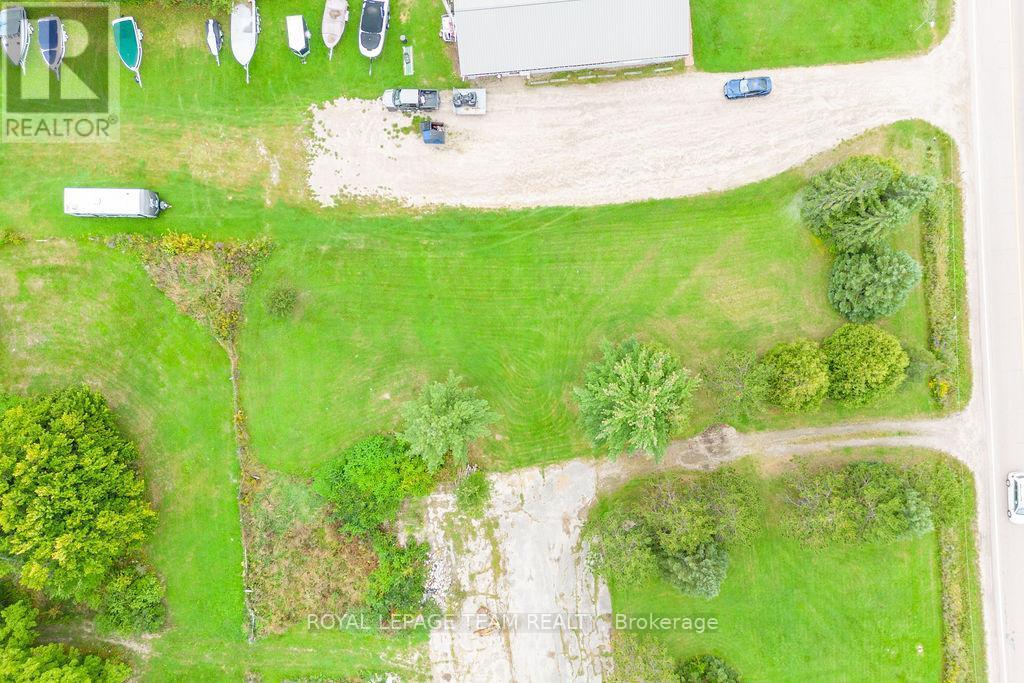 












00 GILLAN ROAD

,
Renfrew,







Ontario
K7V4L3

