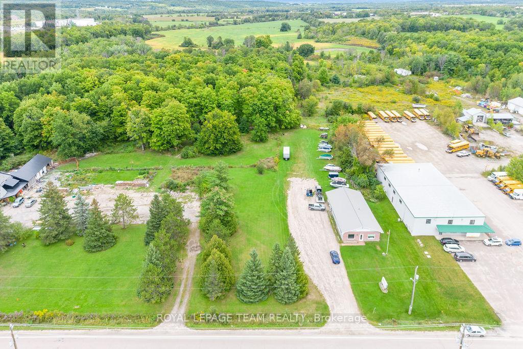 












00 GILLAN ROAD

,
Renfrew,







Ontario
K7V4L3

