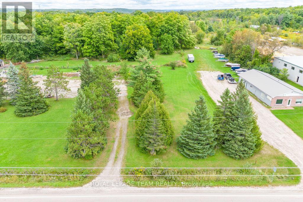 












00 GILLAN ROAD

,
Renfrew,







Ontario
K7V4L3


