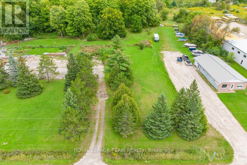 












00 GILLAN ROAD

,
Renfrew,







Ontario
K7V4L3

