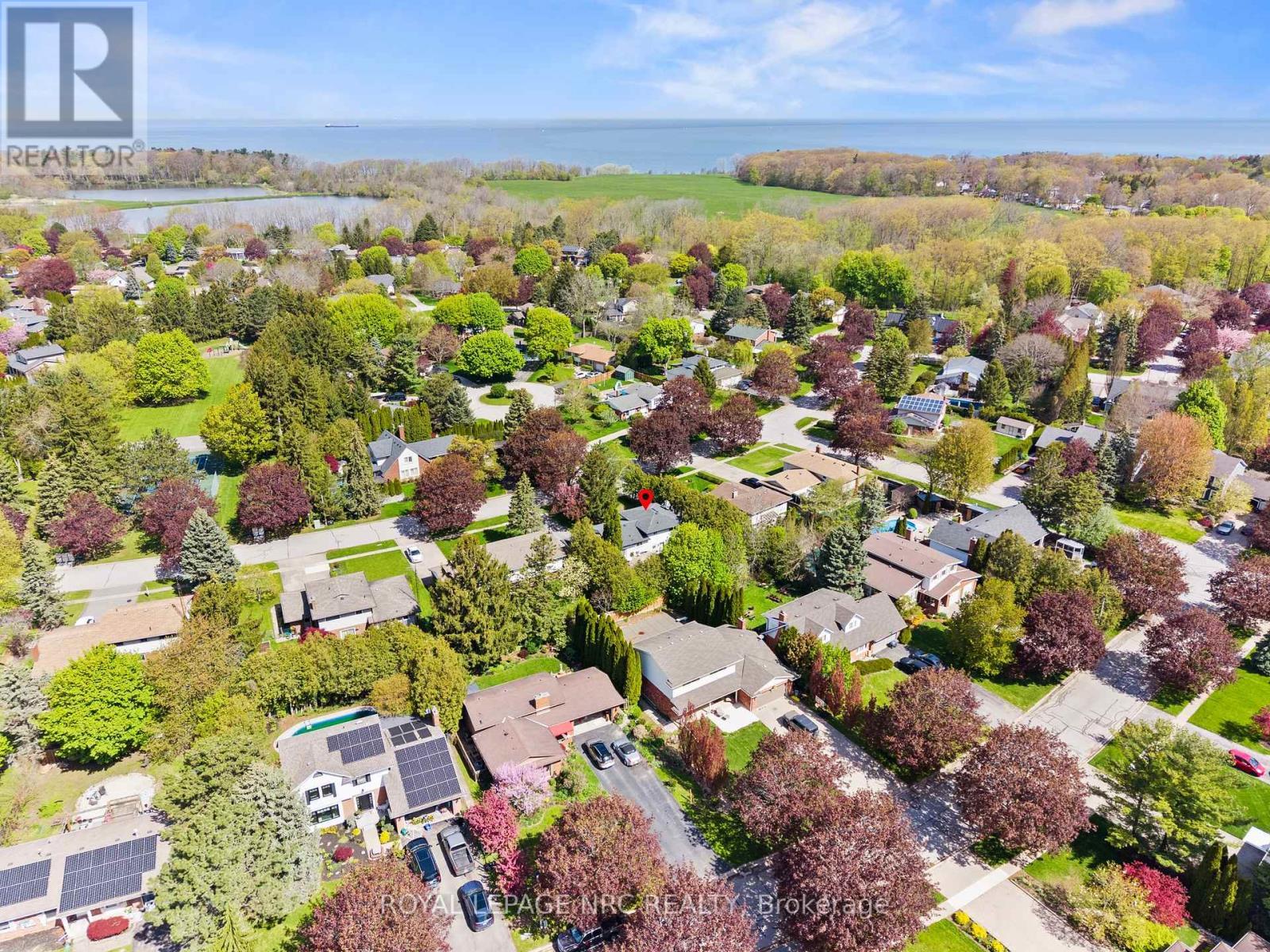 












21 UPPER CANADA DRIVE

,
Niagara-on-the-Lake (Town),




Ontario
L0S1J0

