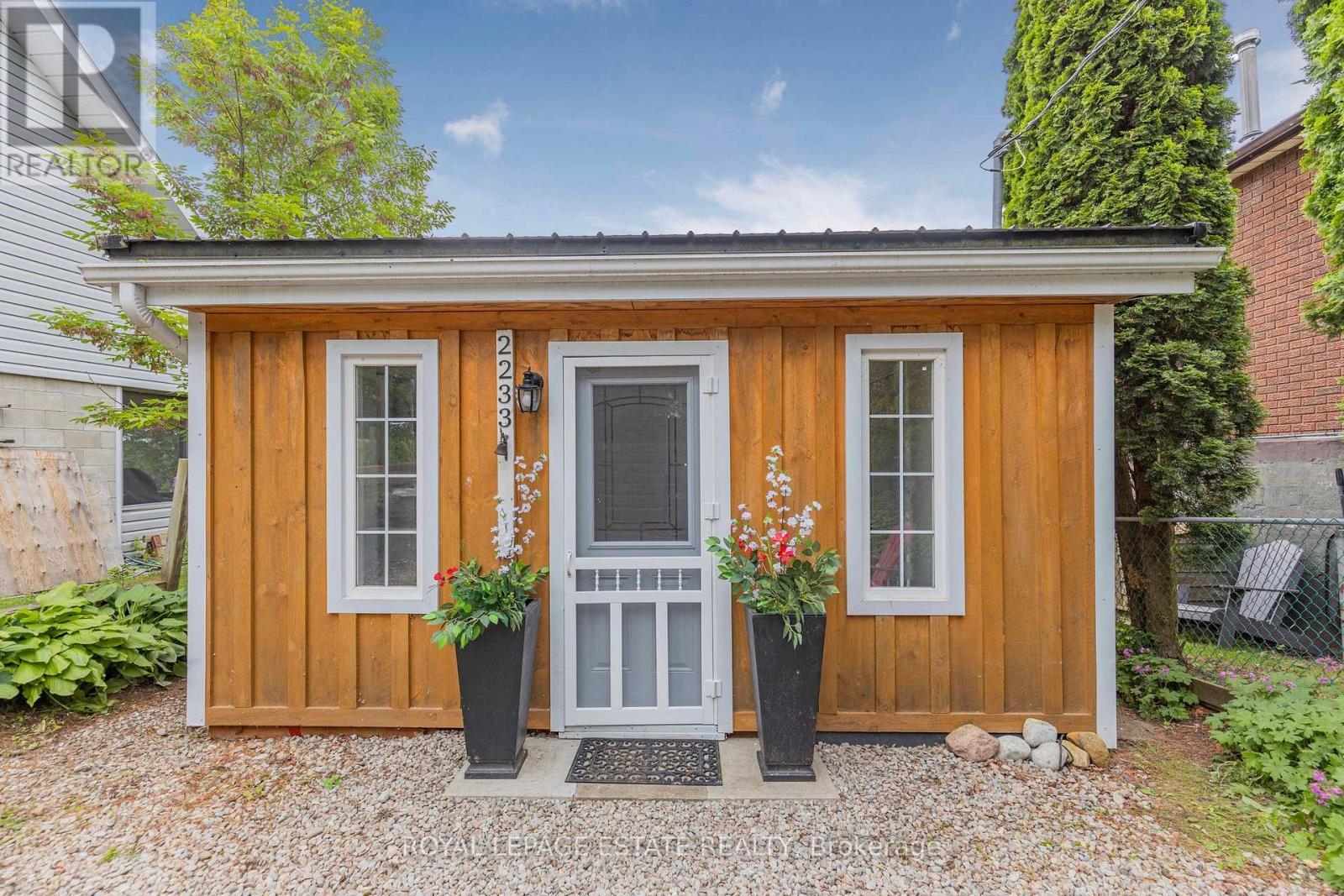 












2233 NORTH ORR LAKE ROAD

,
Springwater,




Ontario
L0L1P0

