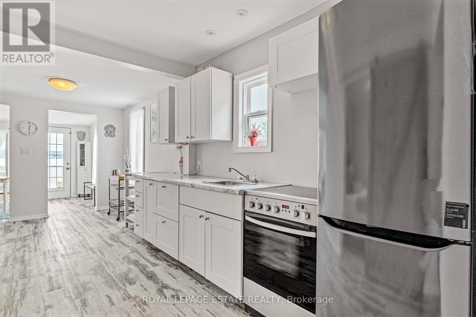 












2233 NORTH ORR LAKE ROAD

,
Springwater,




Ontario
L0L1P0

