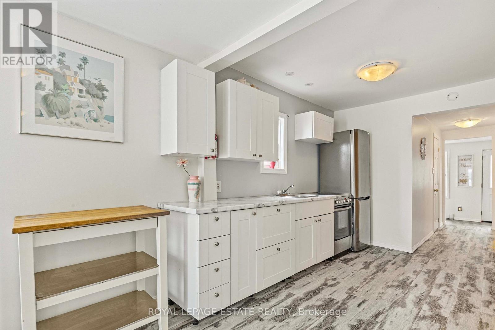 












2233 NORTH ORR LAKE ROAD

,
Springwater,




Ontario
L0L1P0

