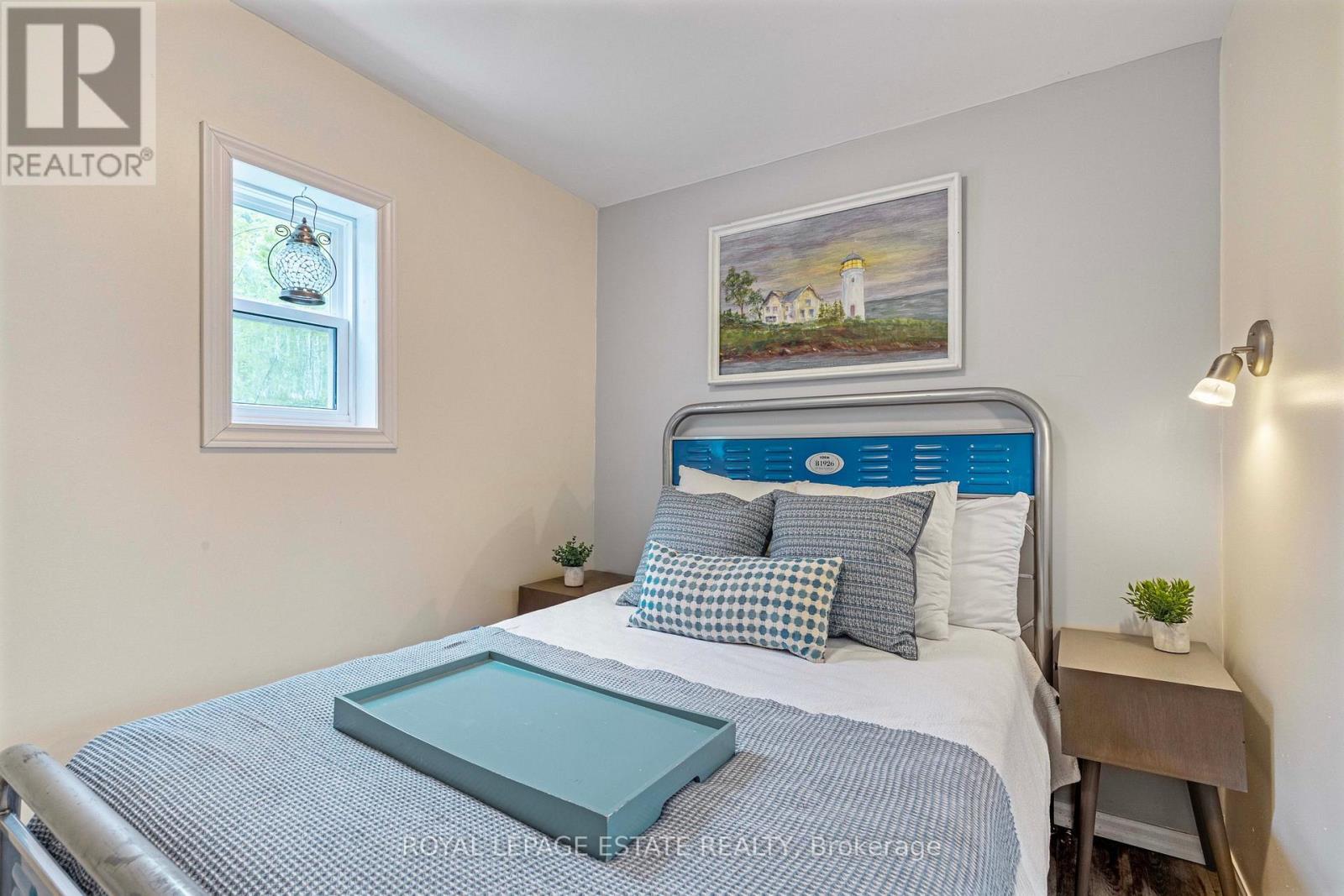 












2233 NORTH ORR LAKE ROAD

,
Springwater,




Ontario
L0L1P0

