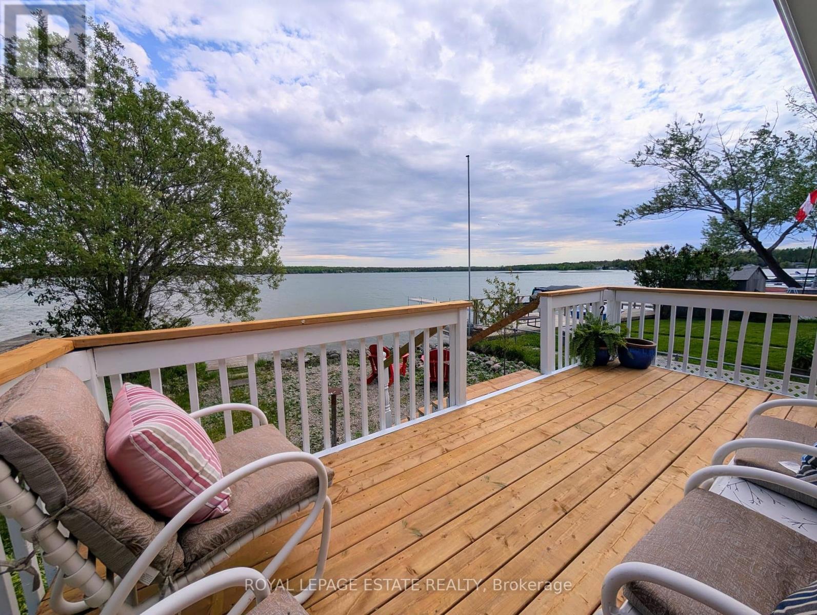 












2233 NORTH ORR LAKE ROAD

,
Springwater,




Ontario
L0L1P0

