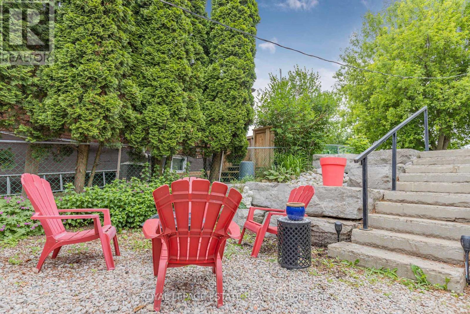 












2233 NORTH ORR LAKE ROAD

,
Springwater,




Ontario
L0L1P0

