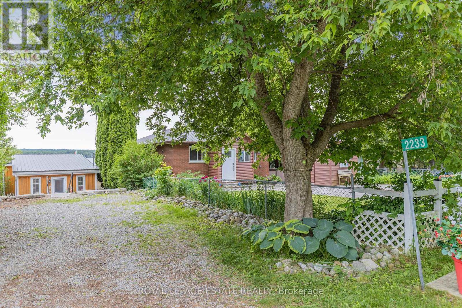 












2233 NORTH ORR LAKE ROAD

,
Springwater,




Ontario
L0L1P0

