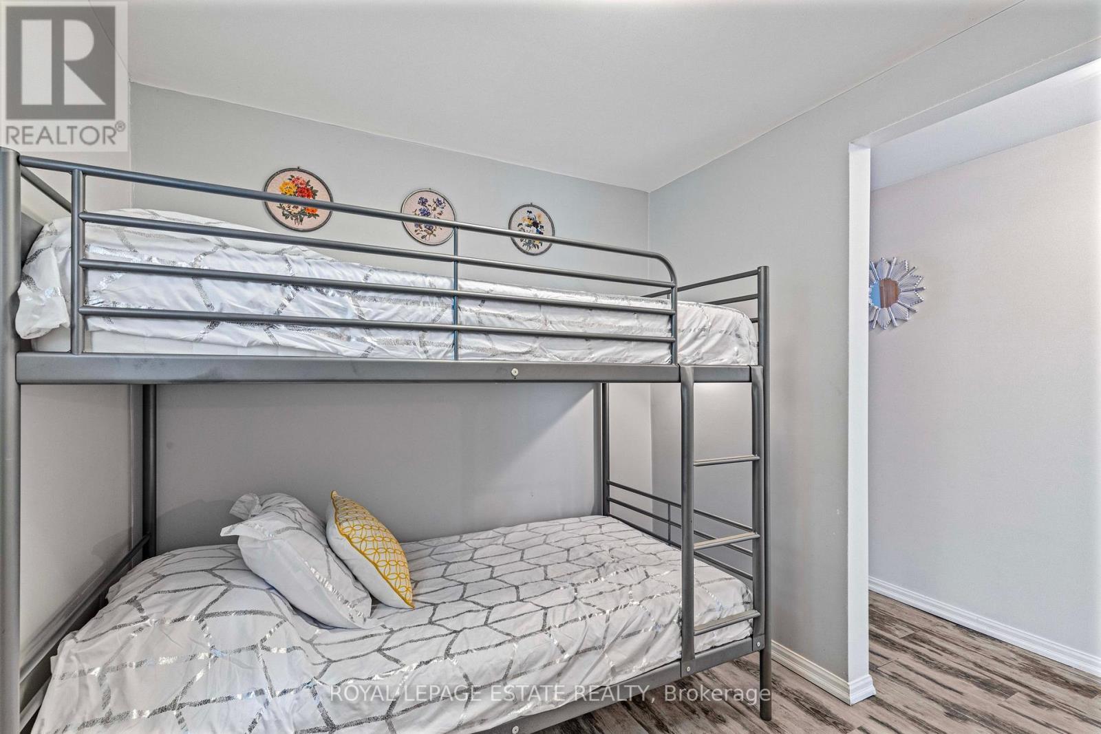 












2233 NORTH ORR LAKE ROAD

,
Springwater,




Ontario
L0L1P0

