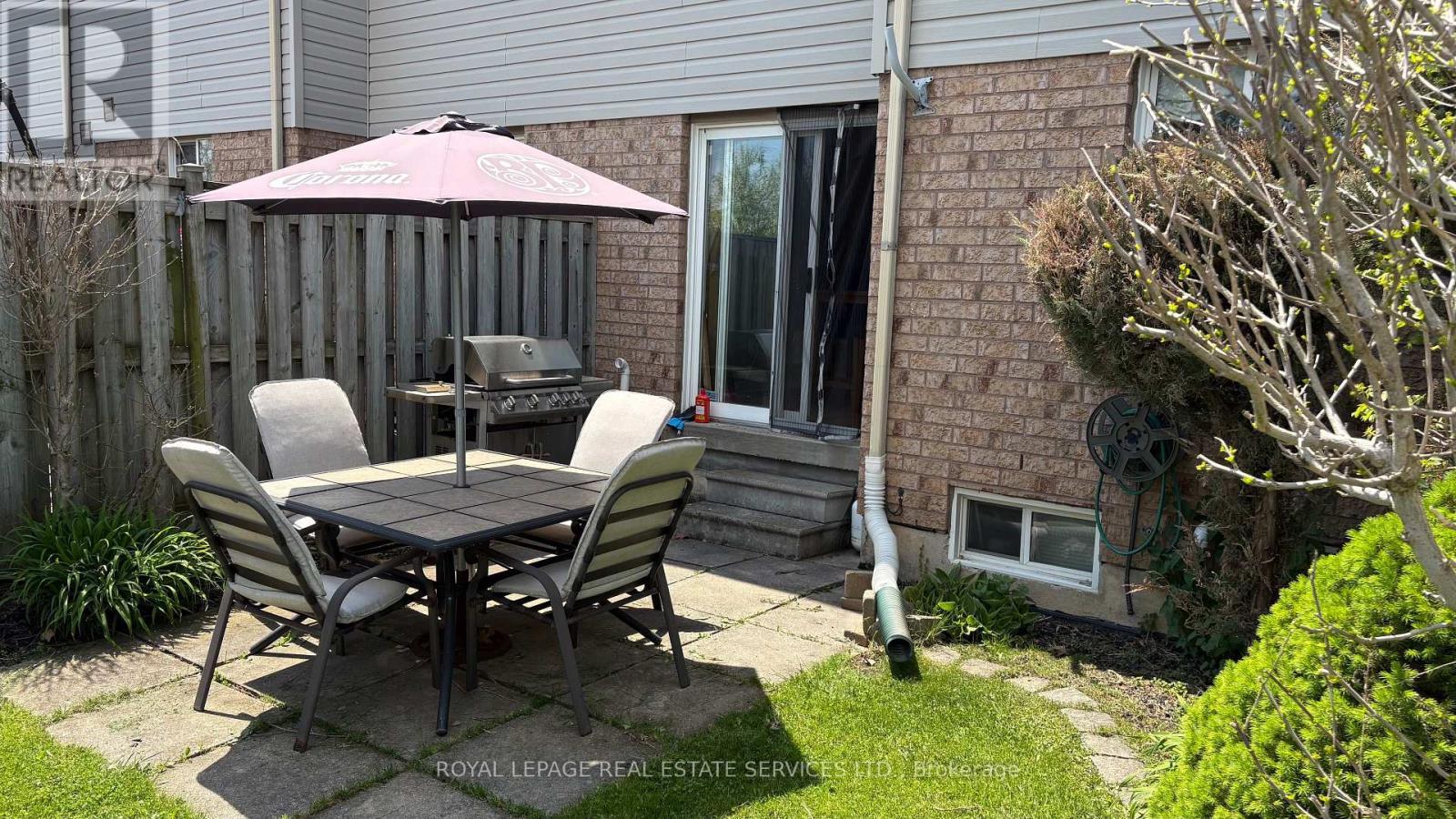 












14 - 2871 DARIEN ROAD

,
Burlington,




Ontario
L7M4R6

