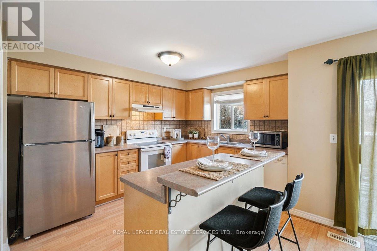 












14 - 2871 DARIEN ROAD

,
Burlington,




Ontario
L7M4R6

