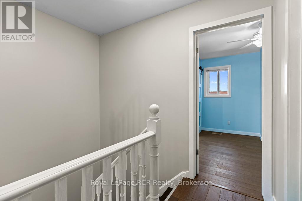 












2512 - 2512 8TH AVENUE A AVENUE E

,
Owen Sound,




Ontario
N4K6W5

