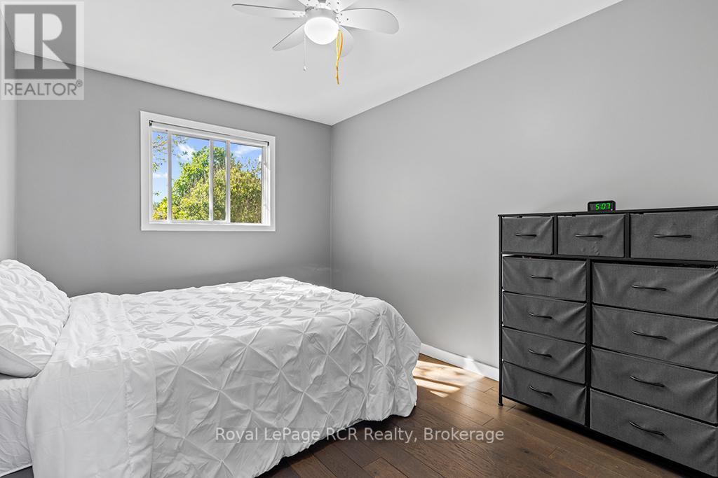 












2512 - 2512 8TH AVENUE A AVENUE E

,
Owen Sound,




Ontario
N4K6W5

