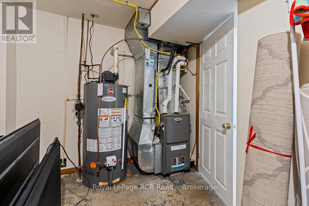 












2512 - 2512 8TH AVENUE A AVENUE E

,
Owen Sound,




Ontario
N4K6W5

