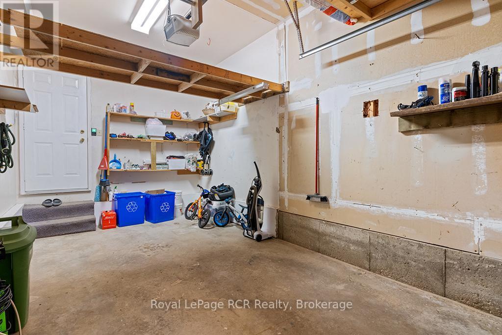 












2512 - 2512 8TH AVENUE A AVENUE E

,
Owen Sound,




Ontario
N4K6W5

