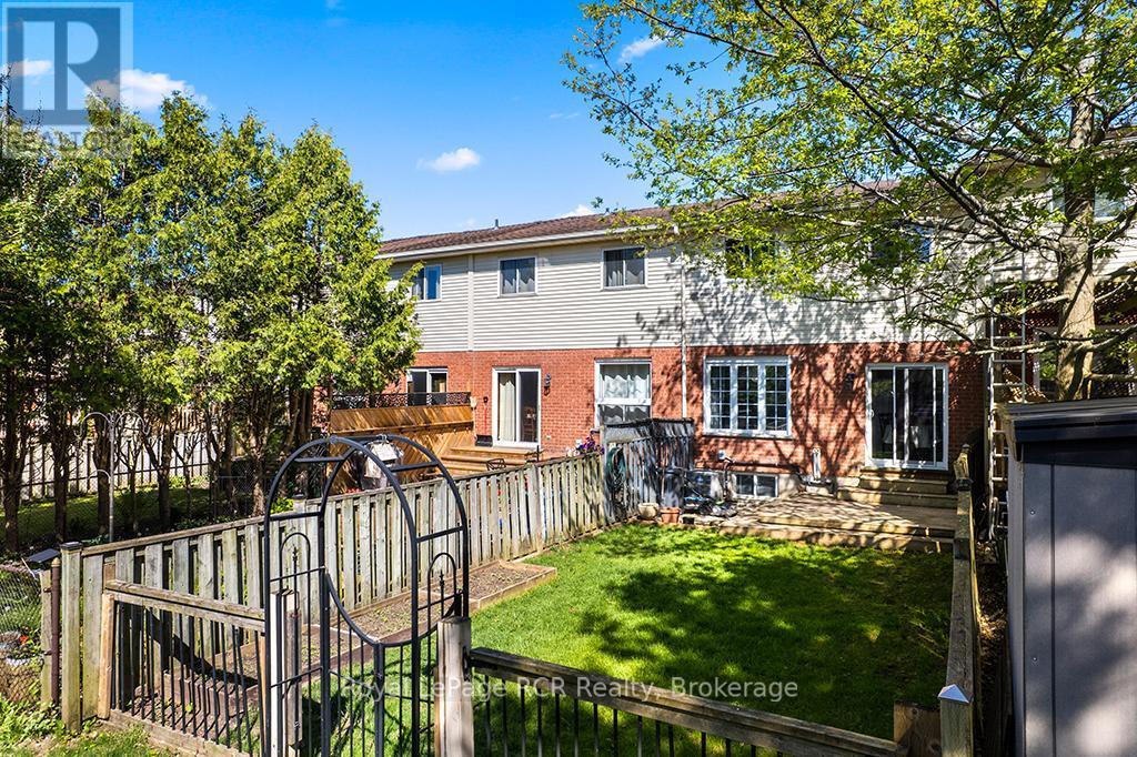












2512 - 2512 8TH AVENUE A AVENUE E

,
Owen Sound,




Ontario
N4K6W5

