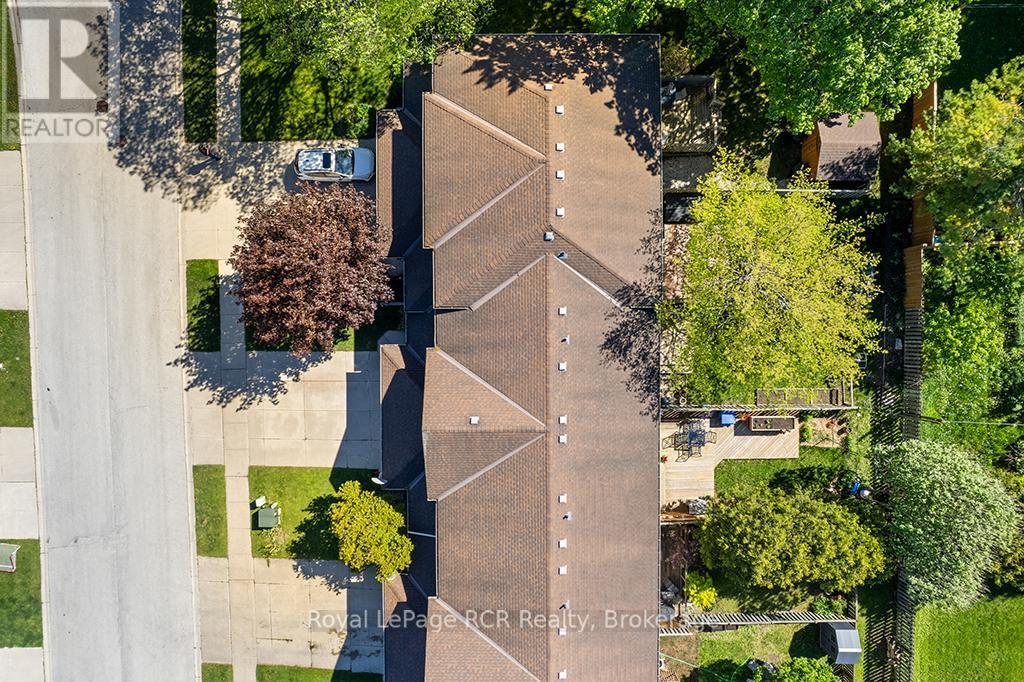 












2512 - 2512 8TH AVENUE A AVENUE E

,
Owen Sound,




Ontario
N4K6W5

