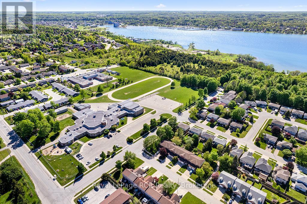 












2512 - 2512 8TH AVENUE A AVENUE E

,
Owen Sound,




Ontario
N4K6W5

