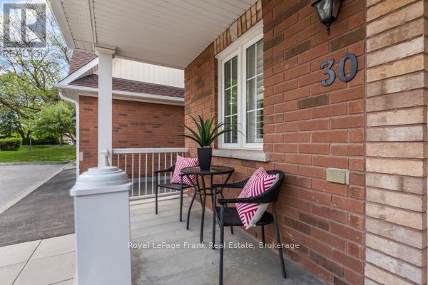 












30 - 30 GIDLEY LANE

,
Ajax (Central),




Ontario
L1T4Z7

