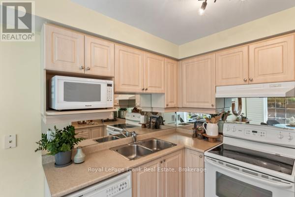 












30 - 30 GIDLEY LANE

,
Ajax (Central),




Ontario
L1T4Z7

