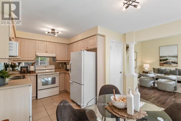 












30 - 30 GIDLEY LANE

,
Ajax (Central),




Ontario
L1T4Z7

