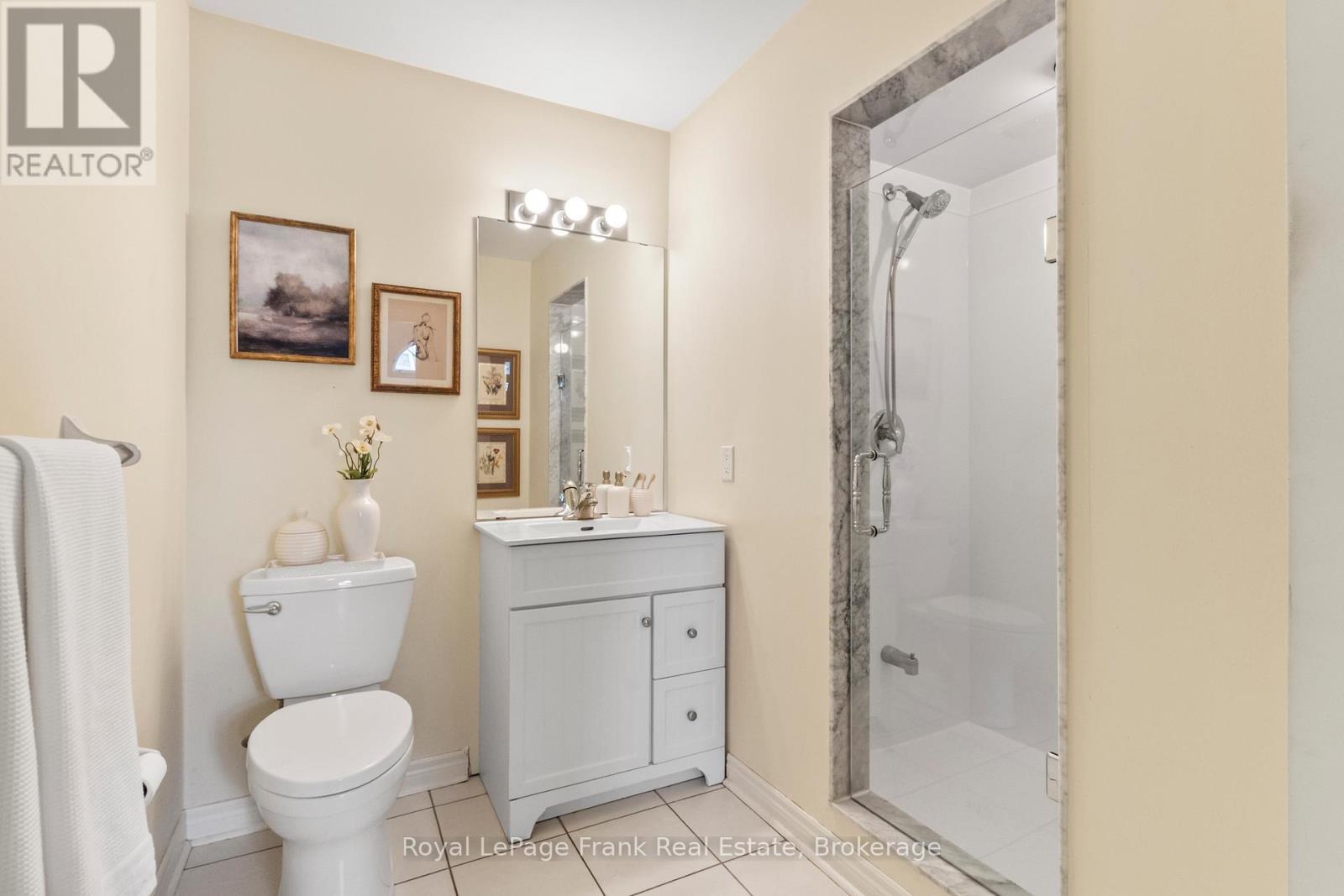












30 - 30 GIDLEY LANE

,
Ajax (Central),




Ontario
L1T4Z7

