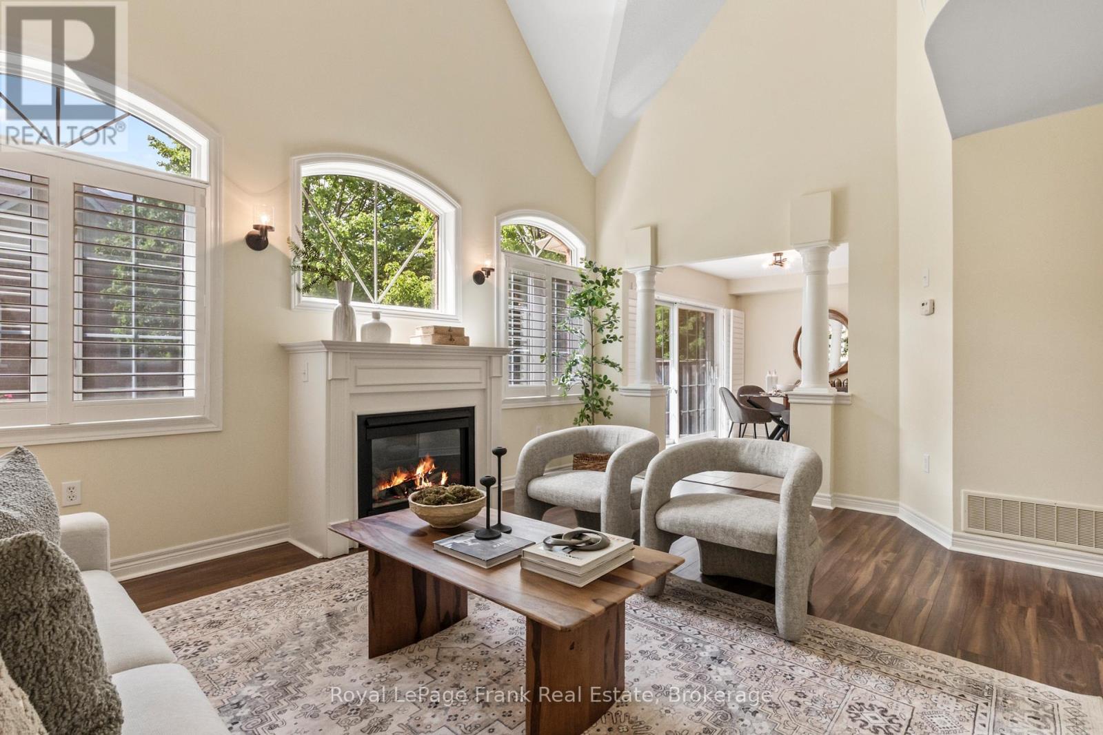 












30 - 30 GIDLEY LANE

,
Ajax (Central),




Ontario
L1T4Z7

