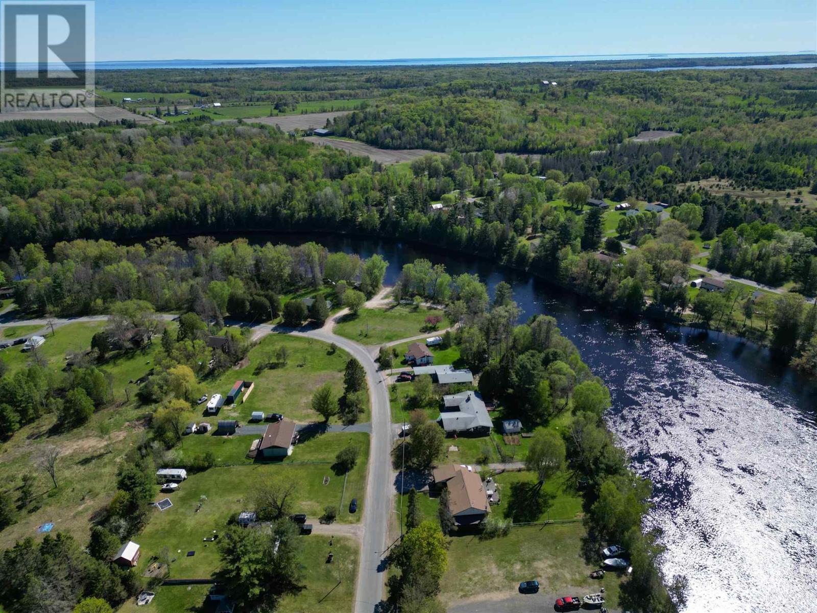 












43 Mississagi CRES

,
Iron Bridge,




Ontario
P0R1H0

