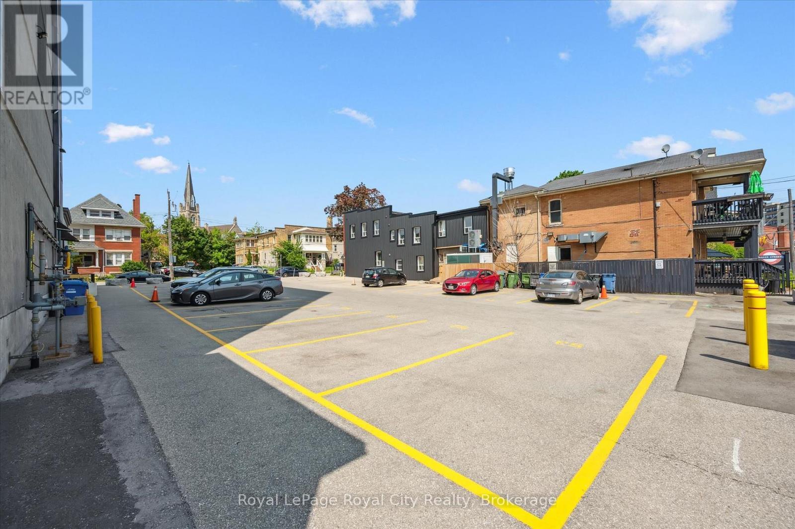 












508 - 55 YARMOUTH STREET

,
Guelph (Downtown),




Ontario
N1H7R4

