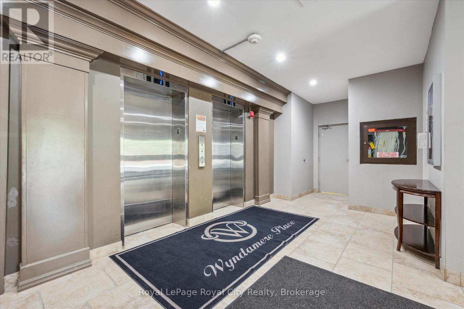 












508 - 55 YARMOUTH STREET

,
Guelph (Downtown),




Ontario
N1H7R4


