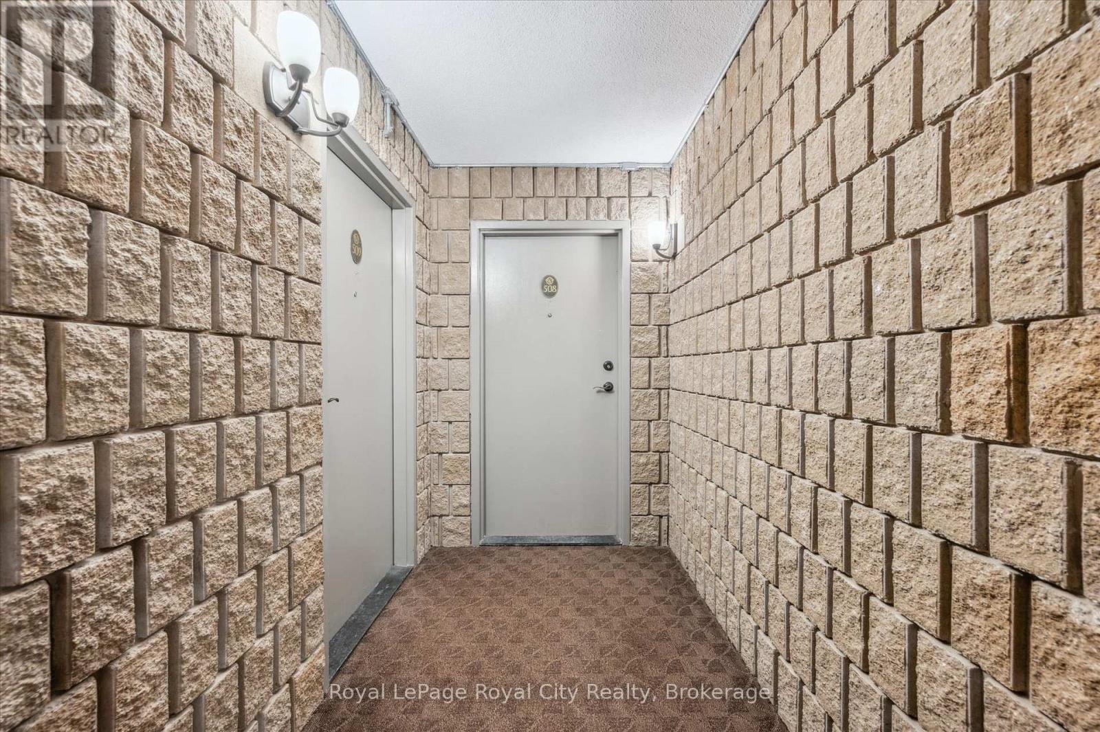 












508 - 55 YARMOUTH STREET

,
Guelph (Downtown),




Ontario
N1H7R4

