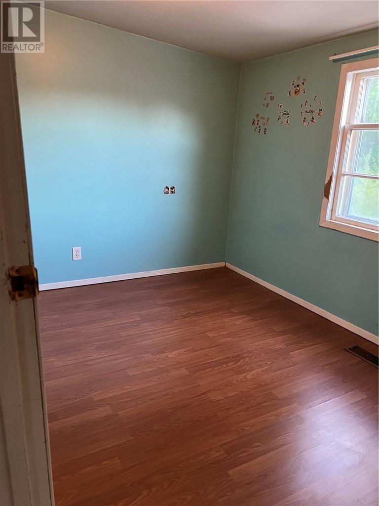 












266 Kathleen Street

,
Sudbury,




Ontario
P3C2L8

