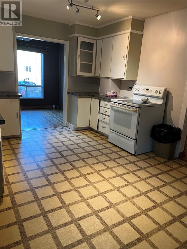 












266 Kathleen Street

,
Sudbury,




Ontario
P3C2L8

