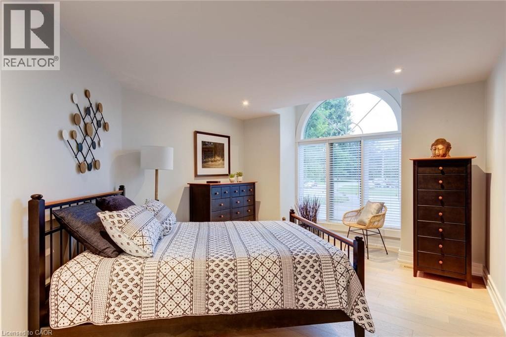 












14 JAMES Court

,
Heidelberg,




Ontario
N0B2M1

